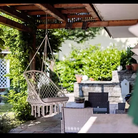 Appartement Schoene Gartenwohnung *