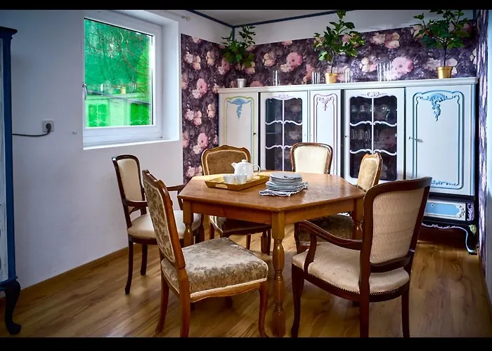 Apartman Schoene Gartenwohnung *
